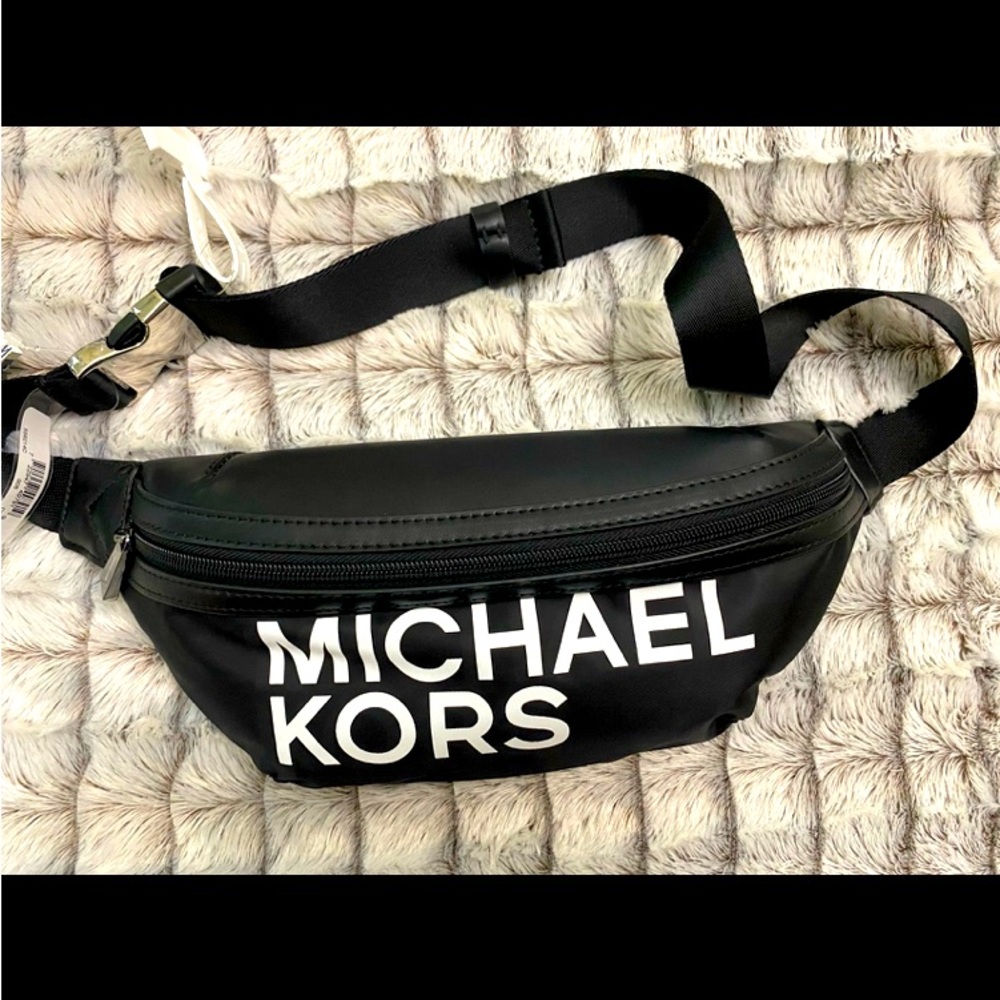 Michael Kors Signature belt bag in Black